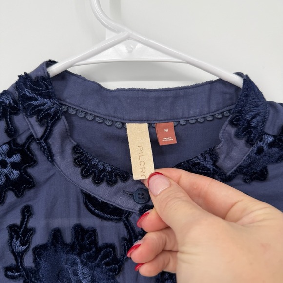 Anthropologie Pilcro Blue Velvet Appliqué Button Down Top Size Medium - Picture 3 of 12